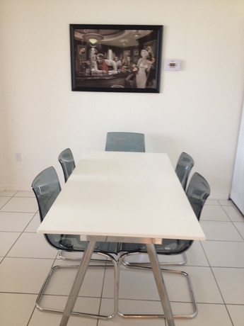 Imagen de la habitación del Hotel Intracoastal Yacht Club by Rainbow. Foto 9
