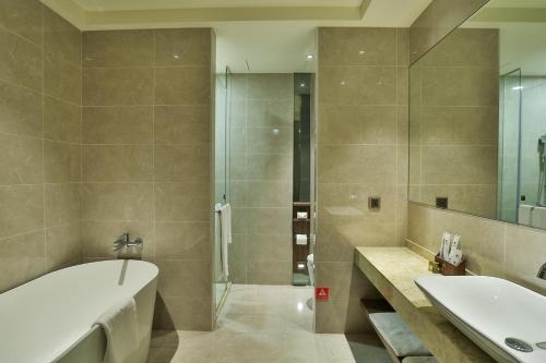 Imagen de la habitación del Hotel Intrendy. Foto 6