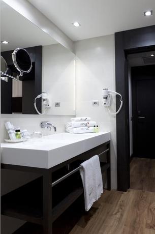 Imagen de la habitación del Hotel Intur Palacio San Martin. Foto 8