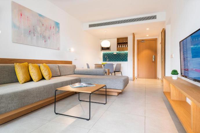 Imagen de la habitación del Hotel Inturotel Esmeralda Park. Foto 2