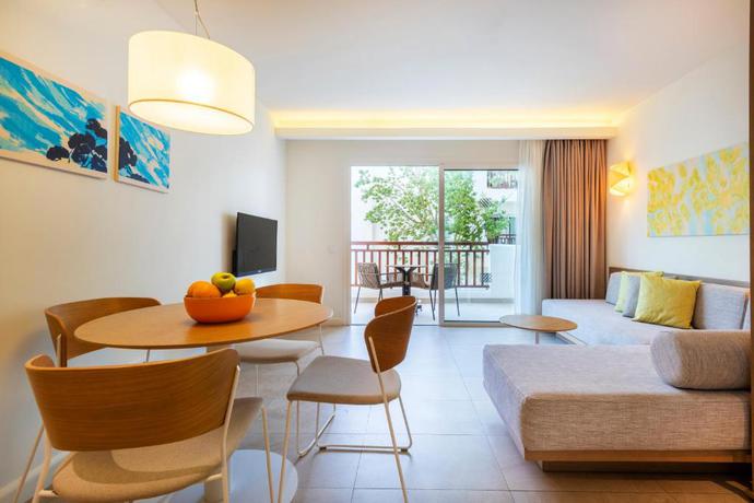 Imagen de la habitación del Hotel Inturotel Esmeralda Park. Foto 8