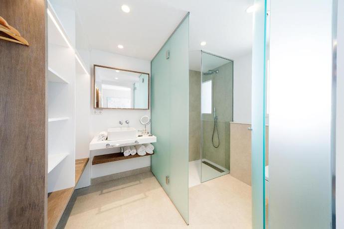 Imagen de la habitación del Hotel Inturotel Esmeralda Park. Foto 13