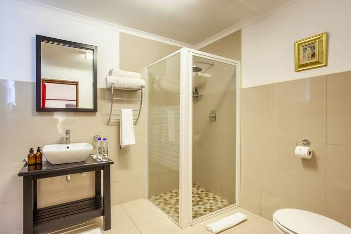 Imagen de la habitación del Hotel Inverdoorn Private Game Reserve. Foto 12