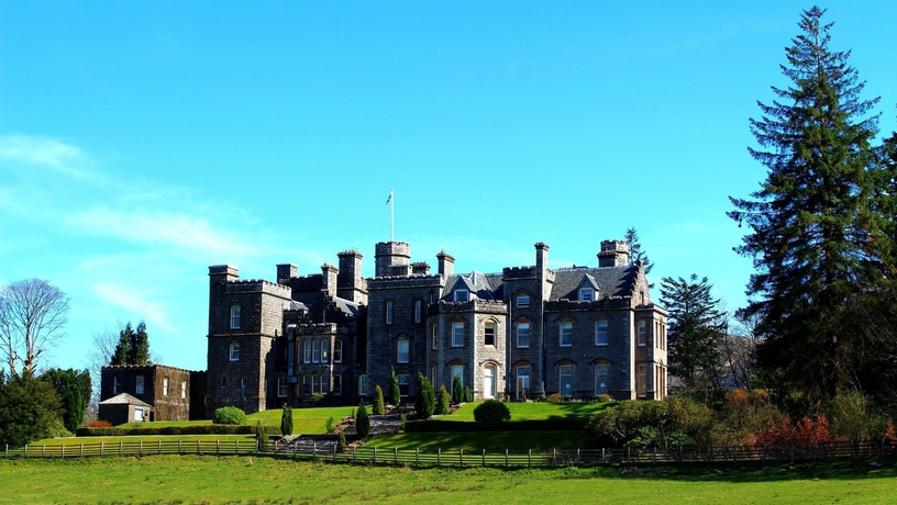 Imagen de los exteriores del Hotel Inverlochy Castle. Foto 13