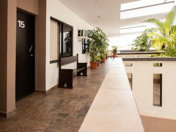 Imagen general del Hotel Invernadero Inn. Foto 15