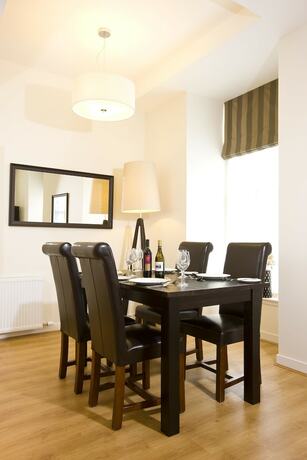 Imagen general del Hotel Inverness City Suites. Foto 8
