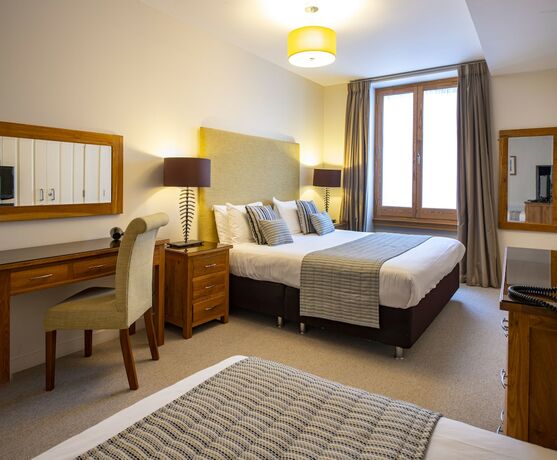 Imagen general del Hotel Inverness City Suites. Foto 9