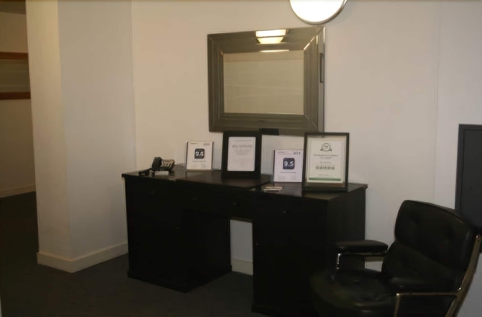 Imagen de los interiores del Hotel Inverness Place. Foto 12