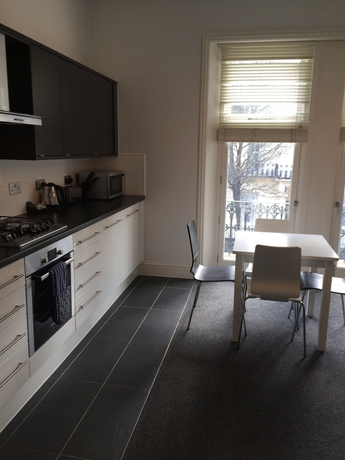 Imagen de los interiores del Hotel Inverness Place. Foto 13