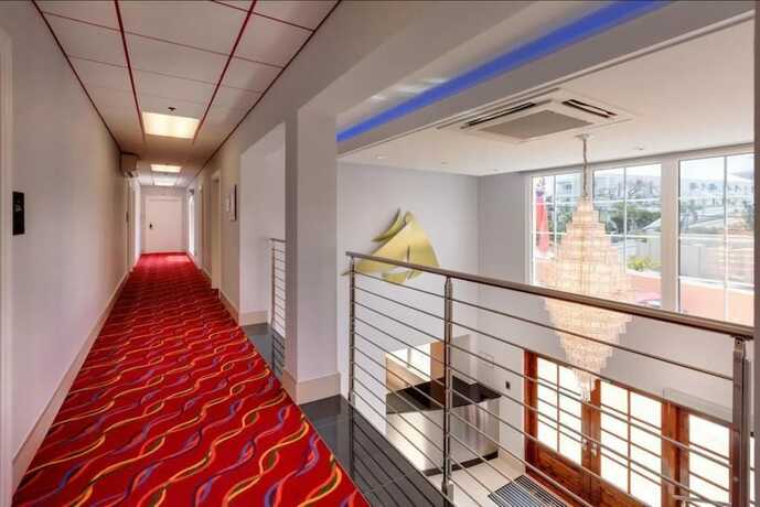 Imagen general del Hotel Inverurie Executive Suites. Foto 5