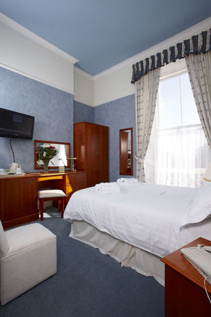 Imagen de la habitación del Hotel Invicta. Foto 9