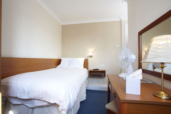 Imagen de la habitación del Hotel Invicta. Foto 14