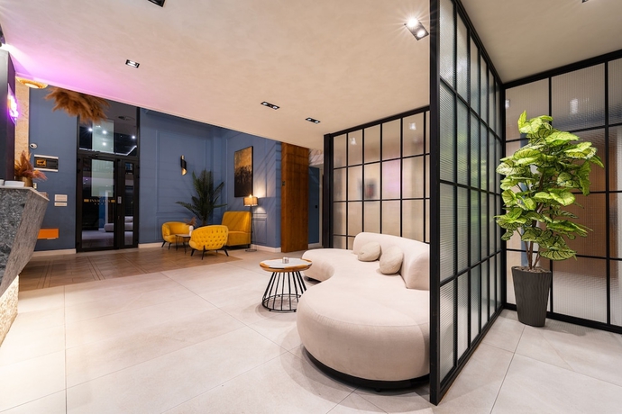 Imagen de los interiores del Hotel Invictus, Becici. Foto 16