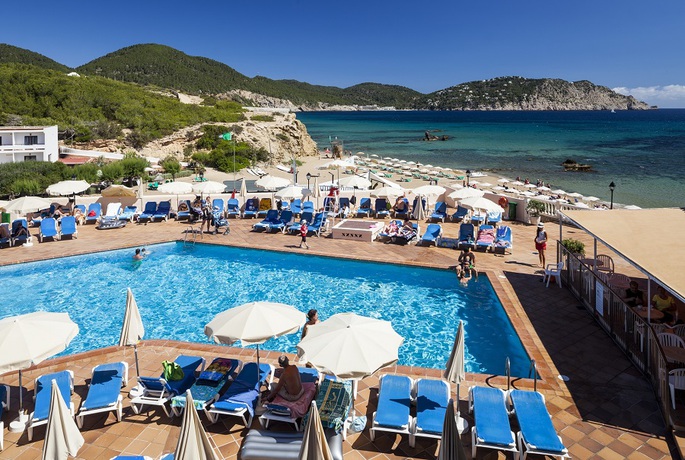 Imagen general del Hotel Invisa Club Cala Blanca. Foto 4