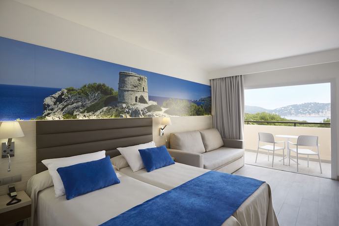 Imagen de la habitación del Hotel Invisa Club Cala Blanca. Foto 8