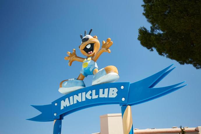 Imagen de los exteriores del Hotel Invisa Club Cala Verde. Foto 11