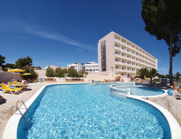 Imagen de la piscina del Hotel Invisa Ereso. Foto 11