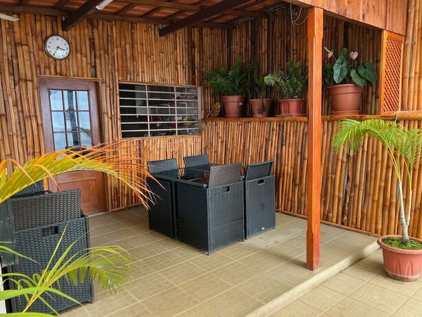 Imagen general del Hotel Inviting 10 Bed Apartment in Sao Tome. Foto 5
