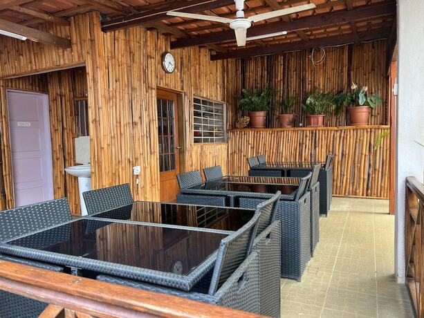 Imagen general del Hotel Inviting 10 Bed Apartment in Sao Tome. Foto 7