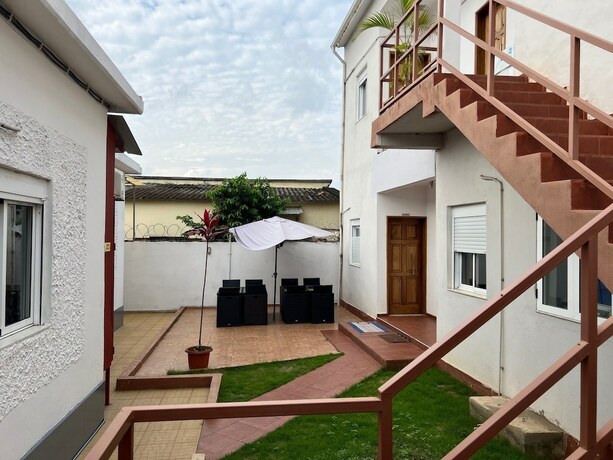 Imagen general del Hotel Inviting 10 Bed Apartment in Sao Tome. Foto 10