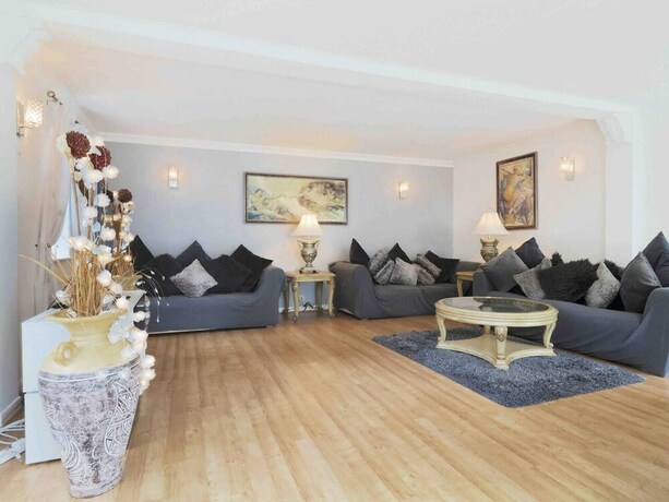 Imagen general del Hotel Inviting 7-bed House With sea Views in Hythe. Foto 13