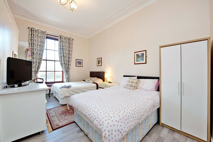 Imagen general del Hotel Inviting 9-bed House in Aberdeen. Foto 9