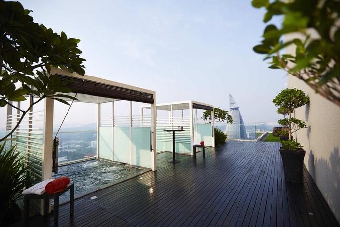 Imagen de los exteriores del Hotel Invito Hotel & Residence. Foto 6