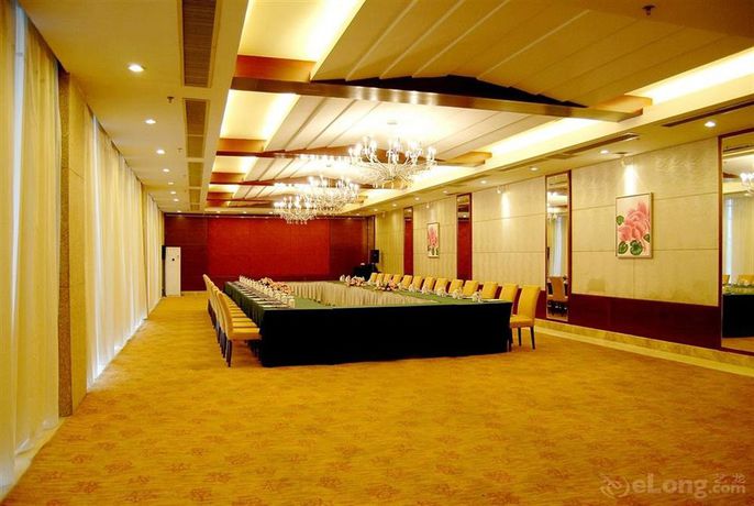 Imagen general del Hotel Inzone Garland. Foto 5