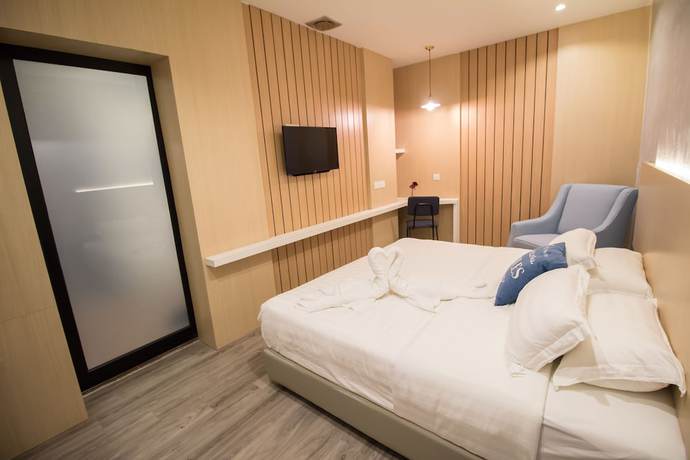 Imagen de la habitación del Hotel Io. Foto 2