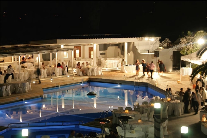 Imagen de la piscina del Hotel Ioli Village. Foto 18