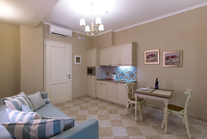 Imagen de la habitación del Hotel Ionia Suites. Foto 4