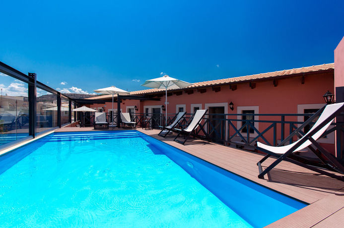 Imagen de los interiores del Hotel Ionia Suites. Foto 9