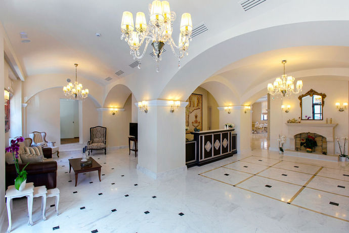 Imagen del bar/restaurante del Hotel Ionia Suites. Foto 3