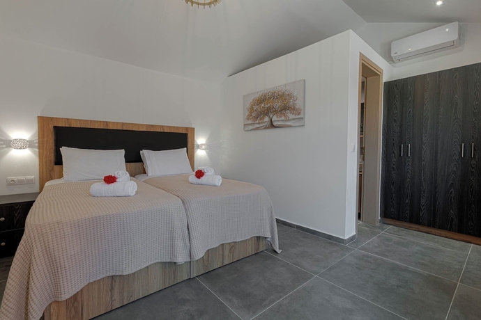 Imagen de la habitación del Hotel Ionian Arches Corfu. Foto 13