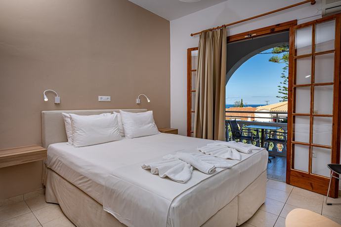 Imagen de la habitación del Hotel Ionian Aura Apartments. Foto 6