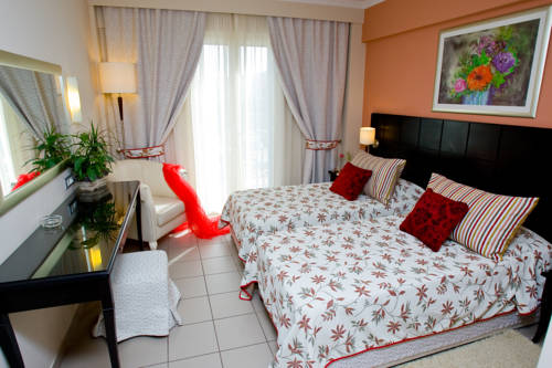 Imagen de la habitación del Hotel Ionian Plaza. Foto 6