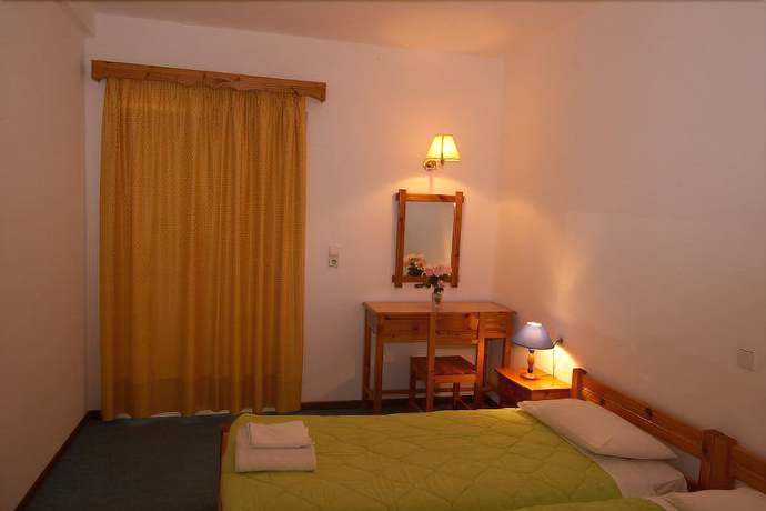 Imagen de la habitación del Hotel Ionikos. Foto 7
