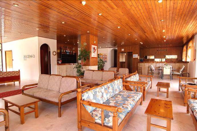 Imagen de los interiores del Hotel Ionikos. Foto 11