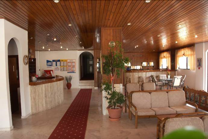 Imagen de los interiores del Hotel Ionikos. Foto 13
