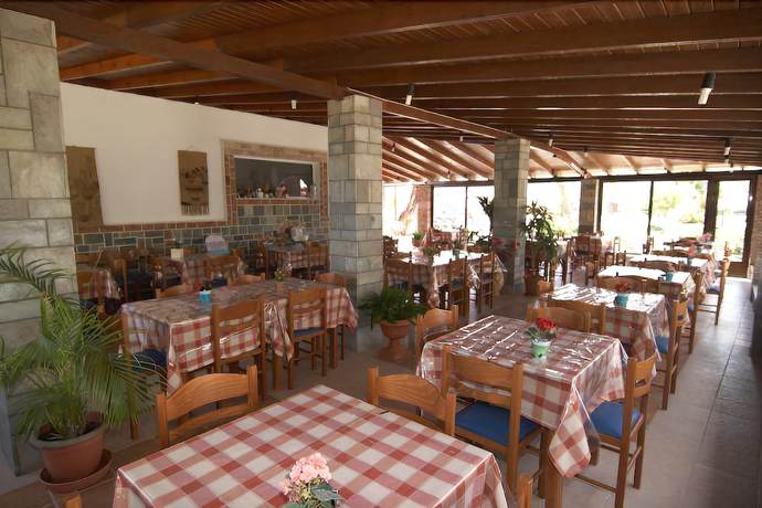 Imagen del bar/restaurante del Hotel Ionikos. Foto 4