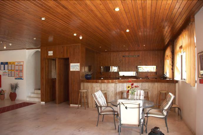 Imagen de los interiores del Hotel Ionikos. Foto 14