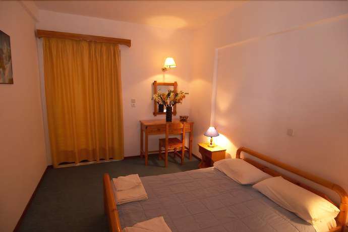 Imagen de la habitación del Hotel Ionikos. Foto 8