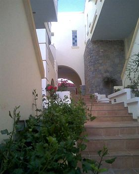 Imagen de los exteriores del Hotel Ionio Star. Foto 5