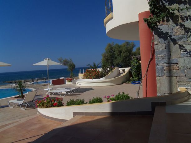 Imagen de los exteriores del Hotel Ionio Star. Foto 8