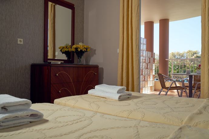 Imagen de la habitación del Hotel Ionion Blue. Foto 7