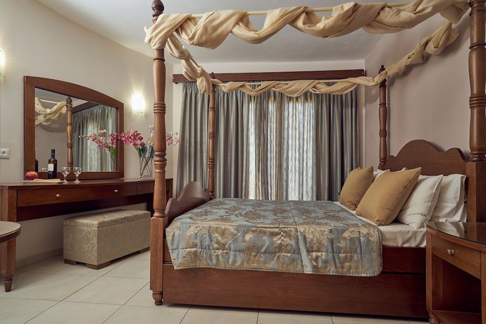 Imagen de la habitación del Hotel Ionion Blue. Foto 10