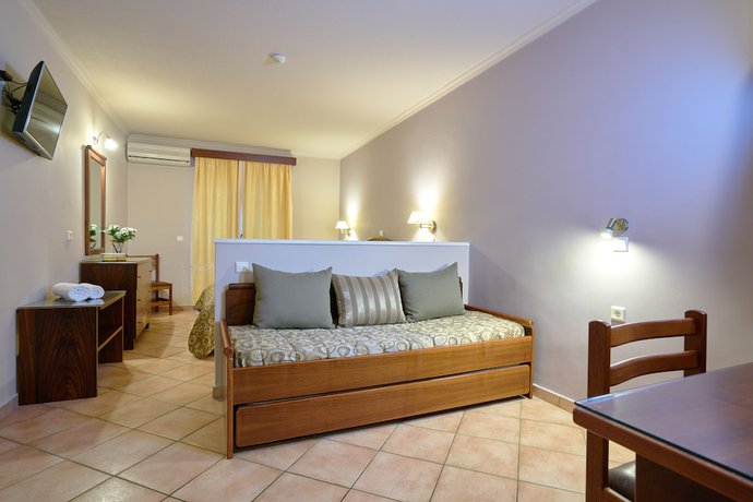 Imagen de la habitación del Hotel Ionion Blue. Foto 12
