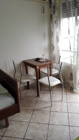 Imagen de la habitación del Hotel Ionion, Pireo. Foto 9