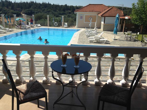 Imagen de la habitación del Hotel Ionis. Foto 10