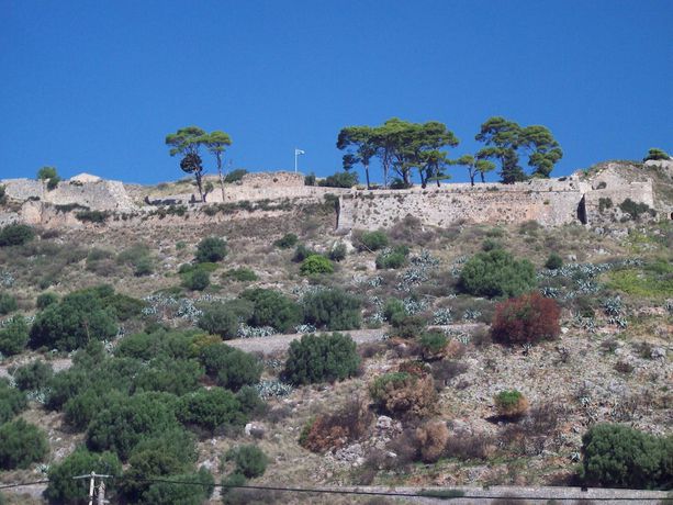 Imagen de la habitación del Hotel Ionis. Foto 11